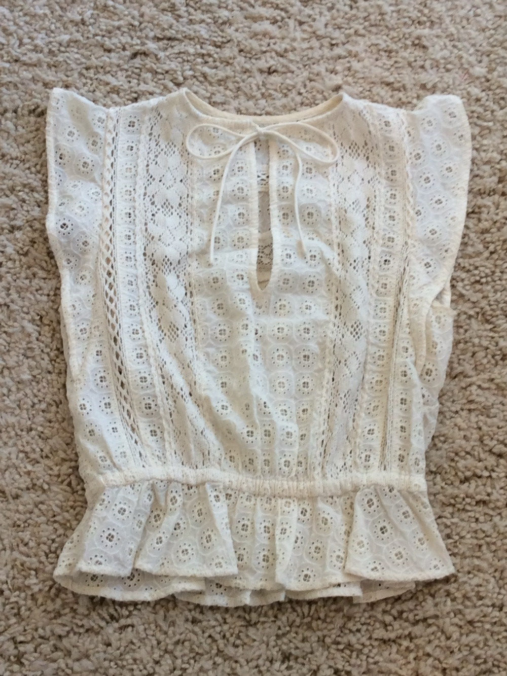 Abercrombie & Fitch Ivory Lace Eyelet Ruffle Blouse - XXS - Picture 5 of 10